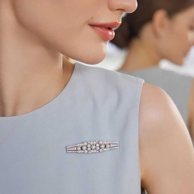 1920s' COLLECTION Akoya Pearl 18K White Gold Diamond Chrysler Brooch 1920s' COLLECTION Akoya Pearl 18K White Gold Diamond Chrysler Brooch 1920s' COLLECTION