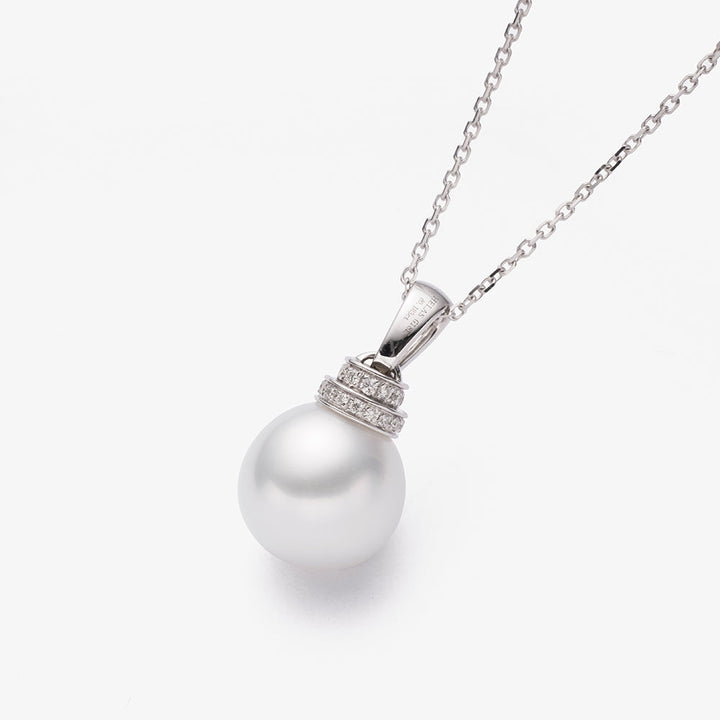 Teardrop-shaped South Sea Pearl 18K Gold Diamonds Haute Jewelry Elegant Necklace