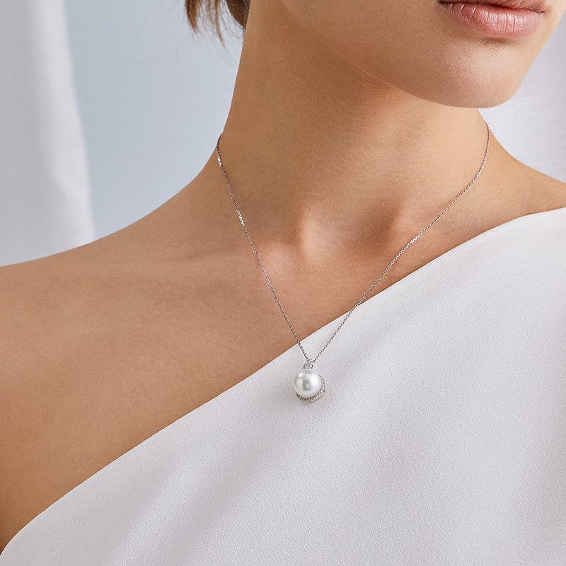 South Sea Pearl 18K Gold Diamond Conch Shell Necklace