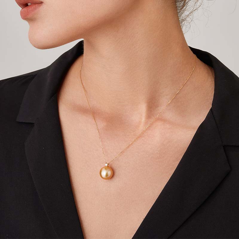 South Sea Golden Pearl 18K Gold Princess Style Design Necklace