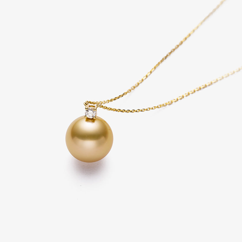 South Sea Golden Pearl 18K Gold Princess Style Design Necklace