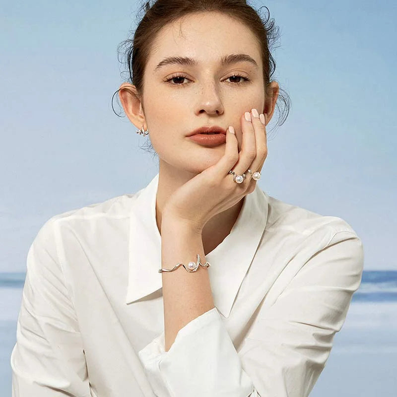 WAVES COLLECTION Akoya Pearl 18K White Gold Diamond Bracelet WAVES COLLECTION Akoya Pearl 18K White Gold Diamond Bracelet THE WAVES COLLECTION