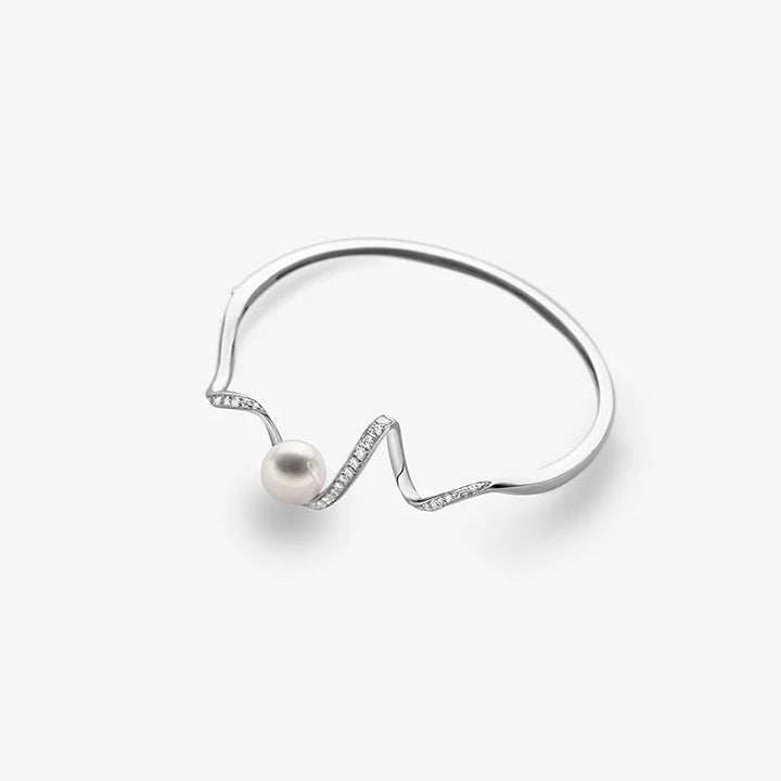 WAVES COLLECTION Akoya Pearl 18K White Gold Diamond Bracelet WAVES COLLECTION Akoya Pearl 18K White Gold Diamond Bracelet THE WAVES COLLECTION