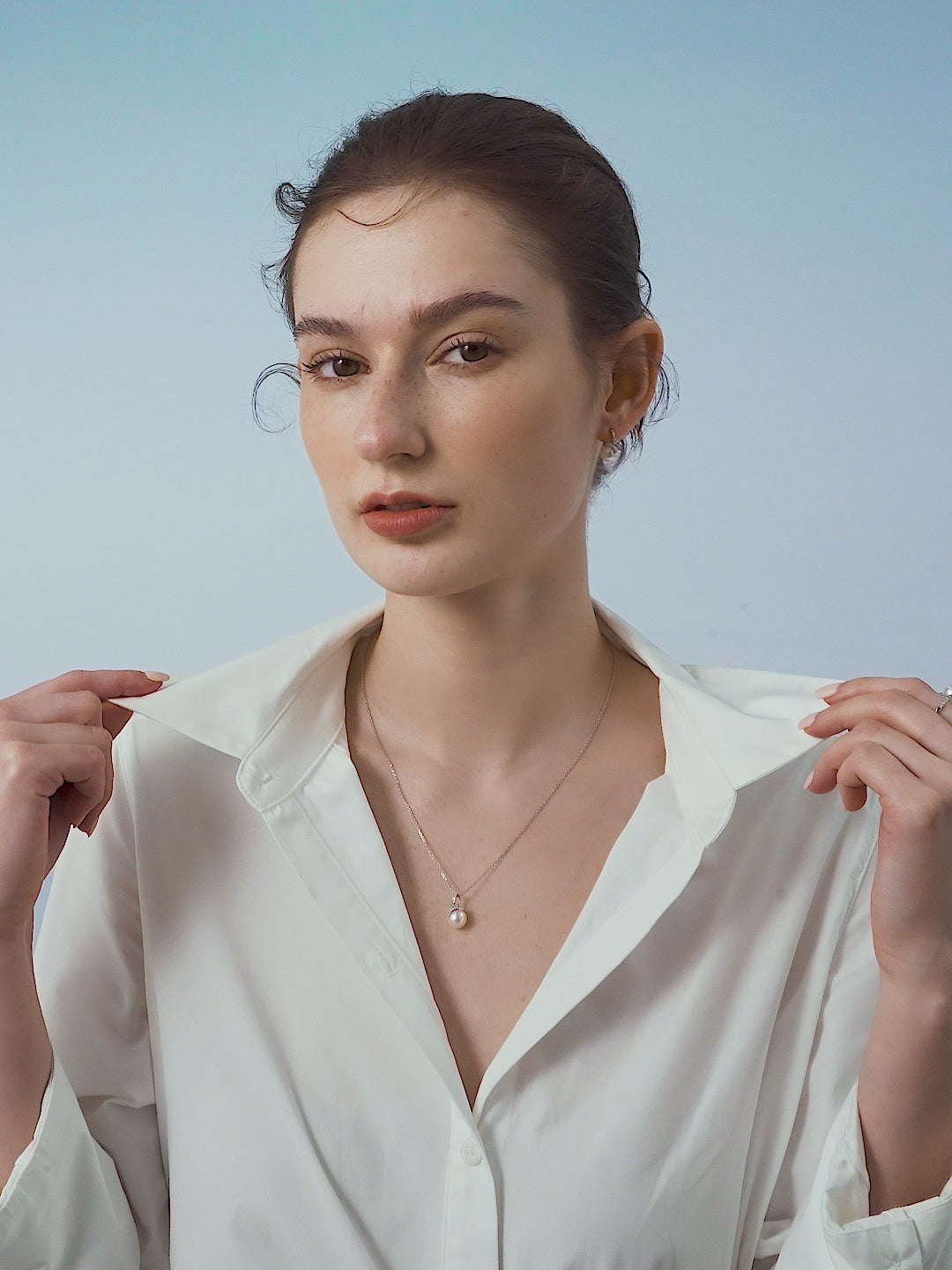 Akoya Pearl 18K White Gold Elegant Wave Stud Diamonds Earrings