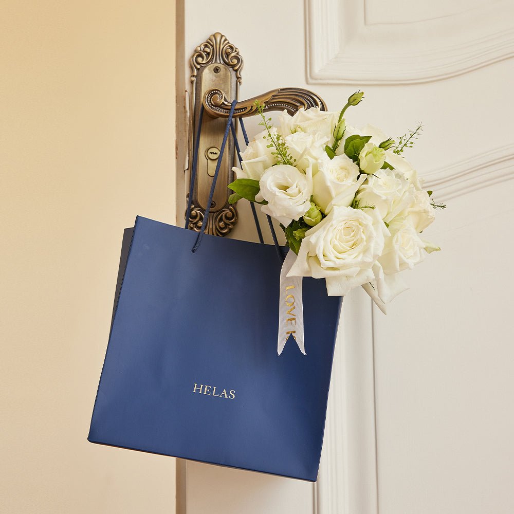 What should I give someone as a wedding gift? - HELAS Jewelry