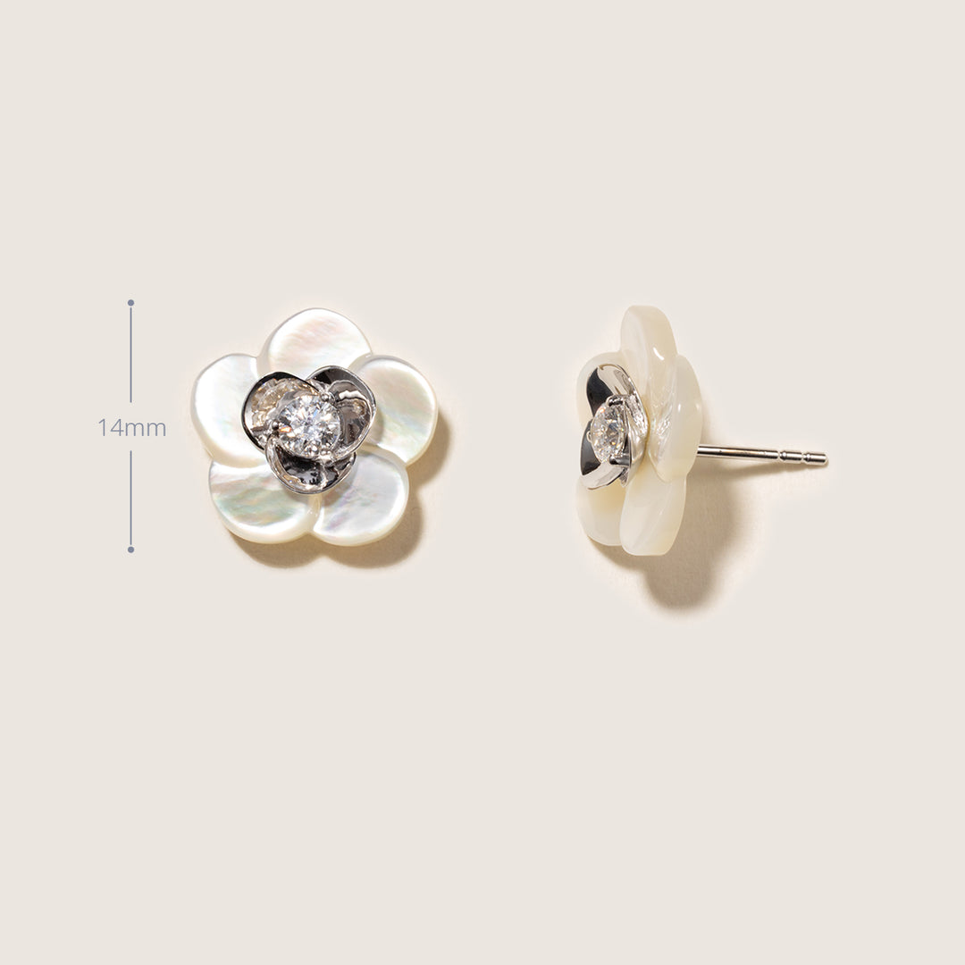 Mother-of-pearl 9K White Gold Lab-Grown Diamond Gardenia Stud Earrings