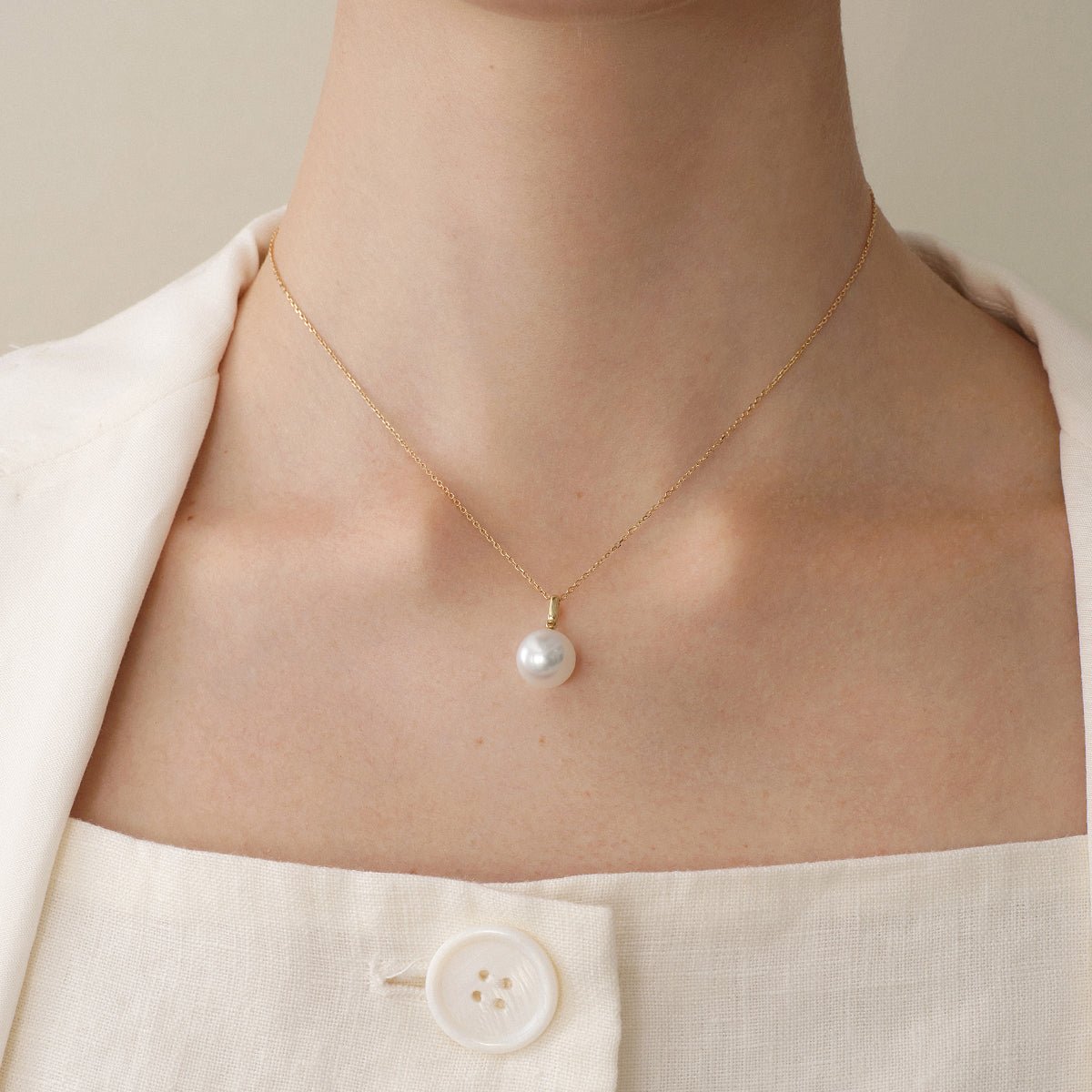 10 - 11mm Freshwater Edison Pearl 14K Gold Classic Buckle Pendant Necklace - HELAS Jewelry