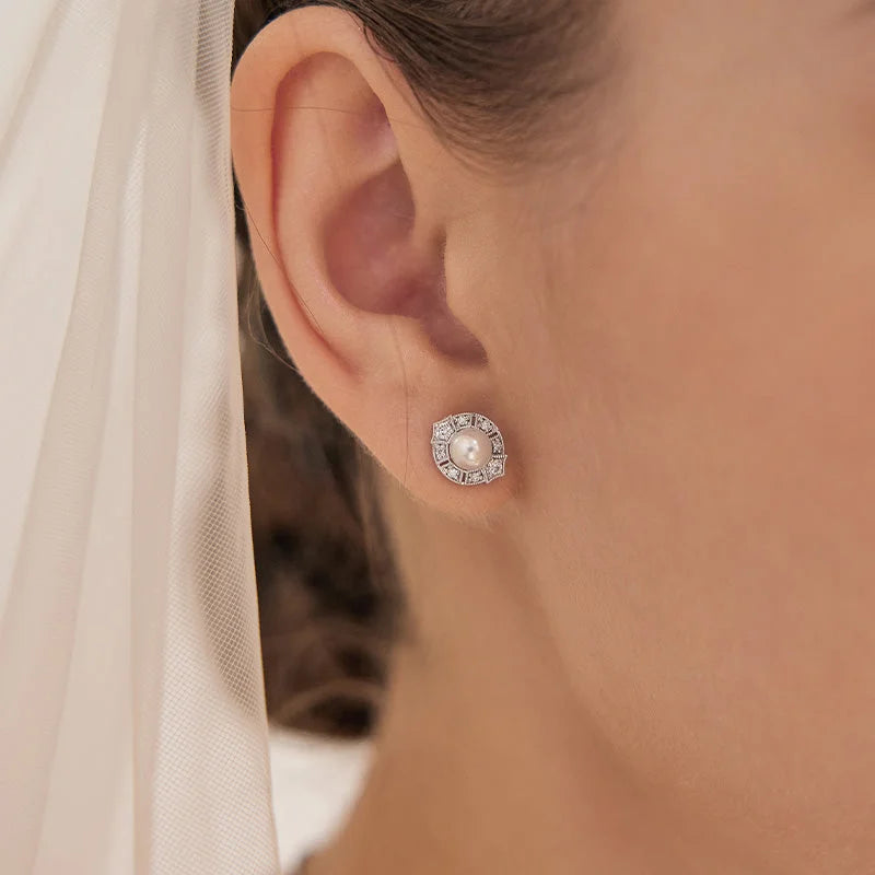 Akoya Pearl Earrings 18K White Gold Diamond