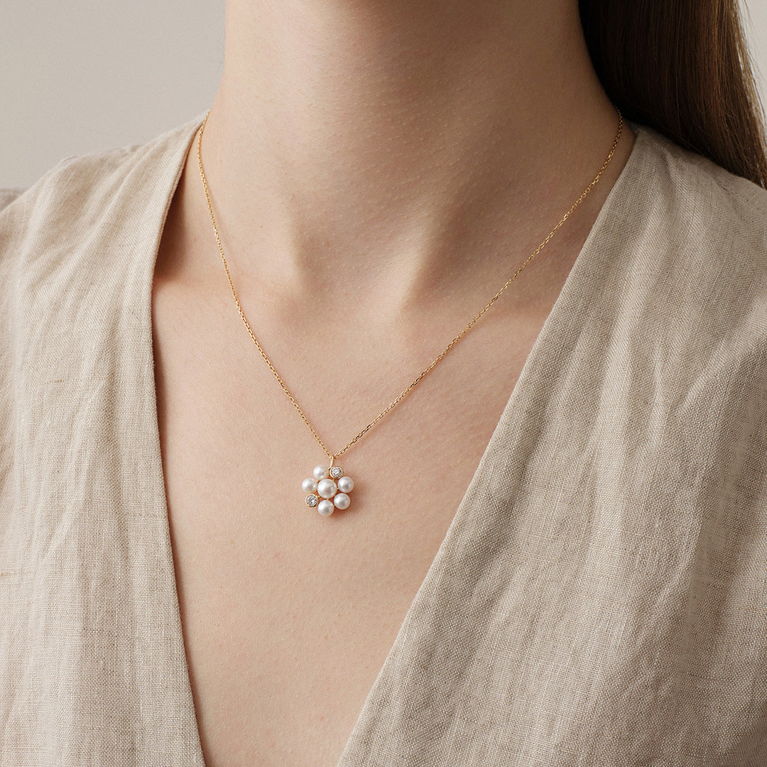 Freshwater Pearl 9K Gold Lab-Grown Diamond Dandelion Pendant Necklace