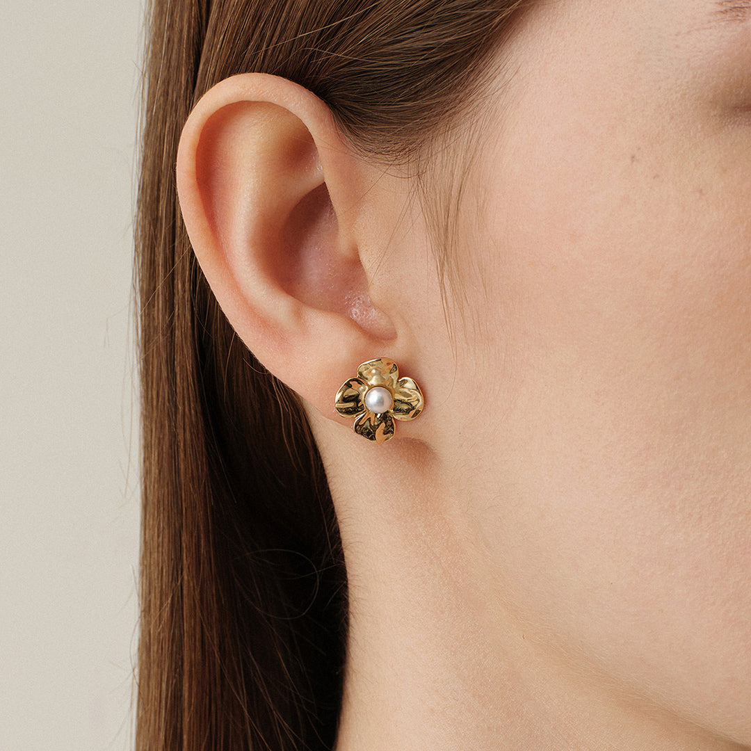 Freshwater Pearl 9K Gold Wild Bloom Stud Earrings