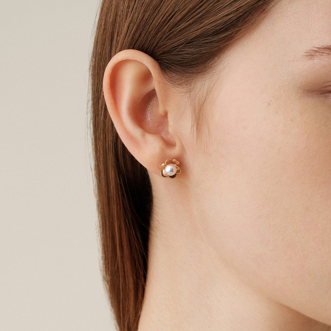 Freshwater Pearl 9K Rose Gold Bloom Dew Earrings