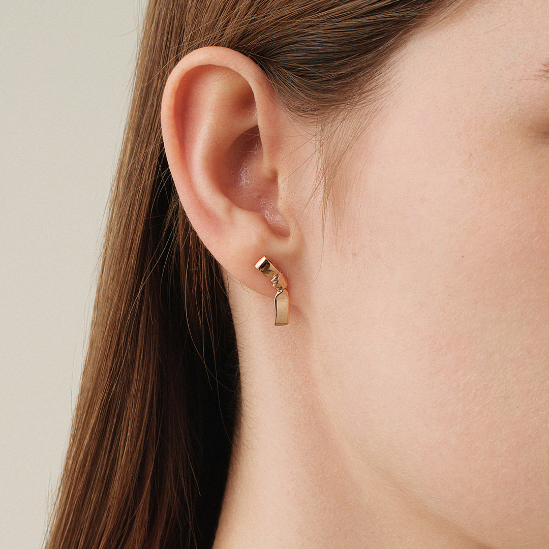 10K Rose Gold Ribbon Design Stud Earrings