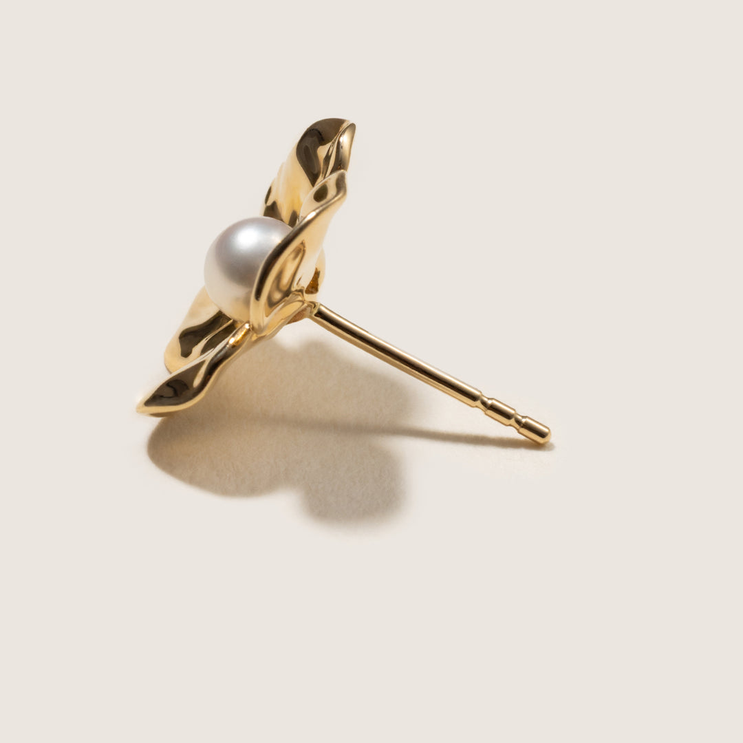 Freshwater Pearl 9K Gold Wild Bloom Stud Earrings