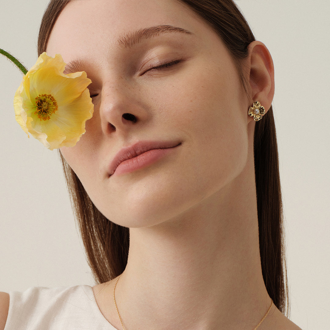 Freshwater Pearl 9K Gold Wild Bloom Stud Earrings