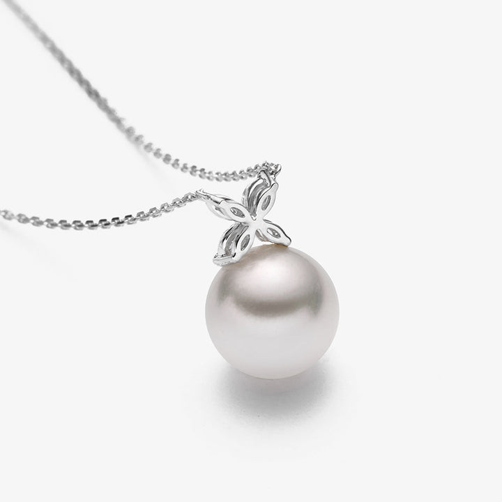 South Sea Pearl 18K White Gold Diamonds Four Leaf Flower Necklace
