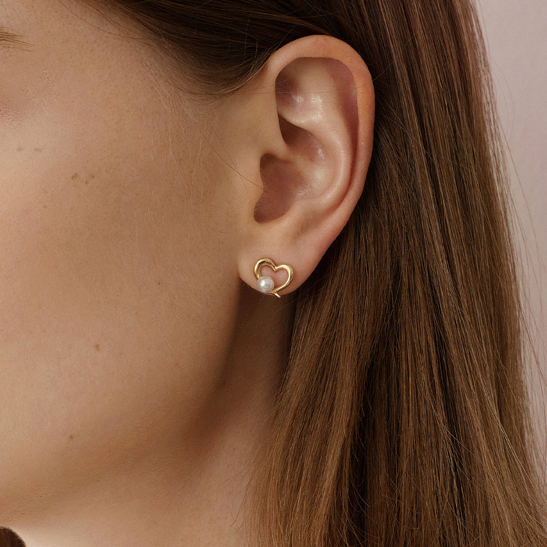 Freshwater Pearl 9K Gold Heart Romance Studs Earrings