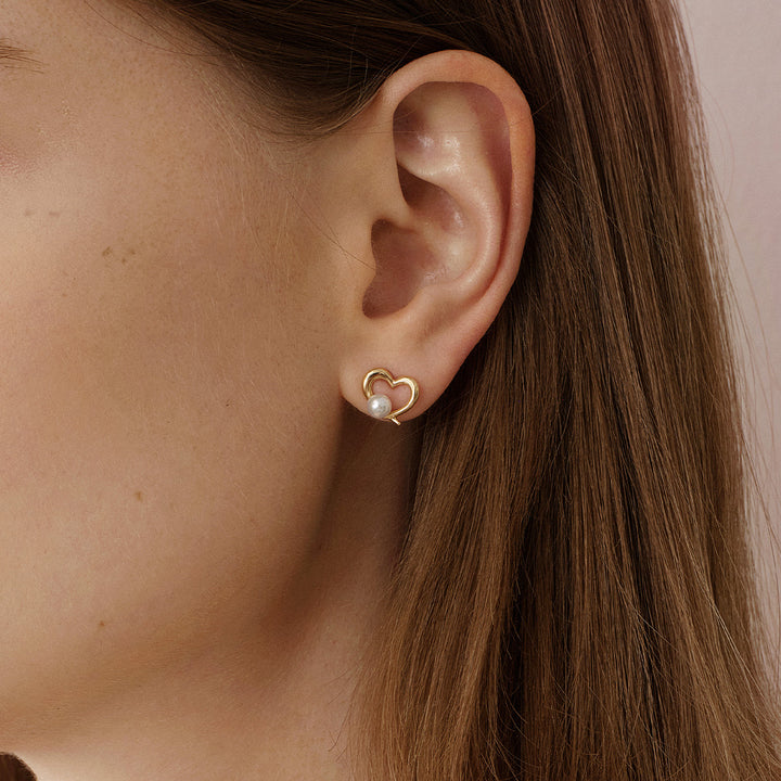 Freshwater Pearl 9K Gold Heart Romance Studs Earrings