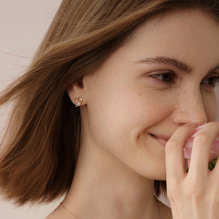 Freshwater Pearl 9K Gold Heart Romance Studs Earrings