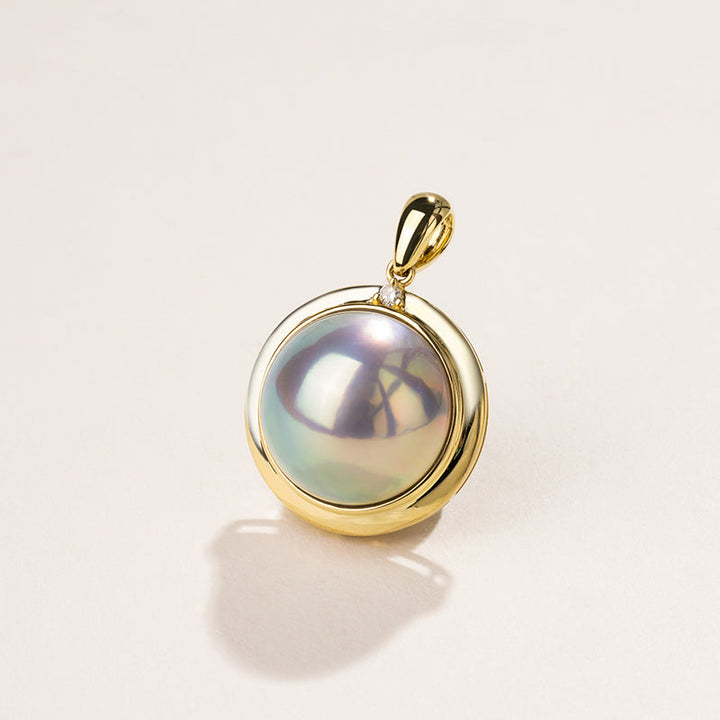 Mabe Pearl 18K Gold Edge Pendant Necklace