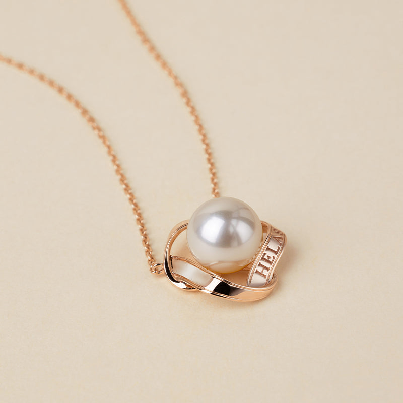 Akoya Pearl 18k Gold Camellia Design Necklace