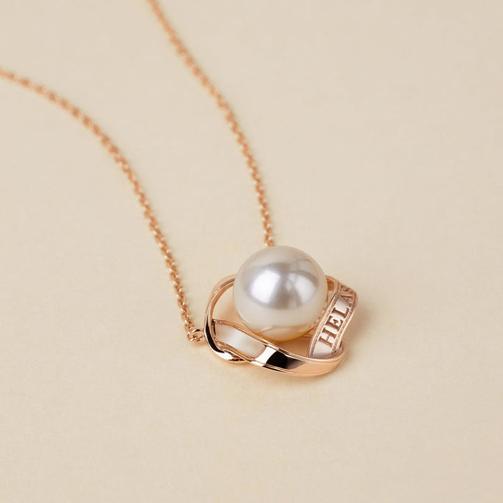 Akoya Pearl 18k Gold Camellia Design Necklace