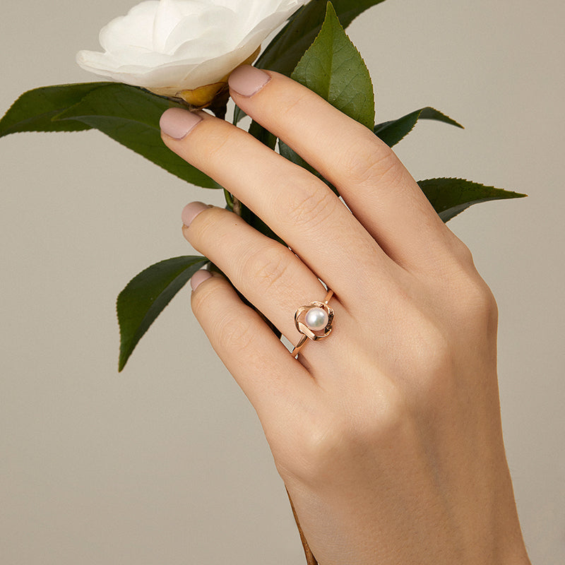 Akoya Pearl 18k Gold Camellia Design Ring - HELAS Jewelry