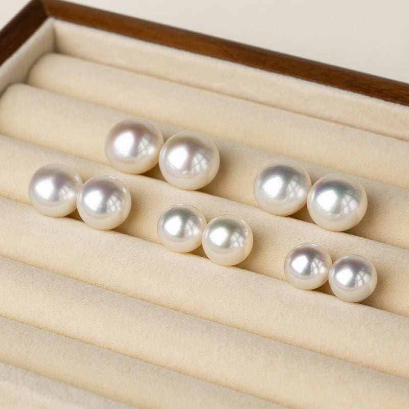 Bun-Styled South Sea Pearl Studs Earrings