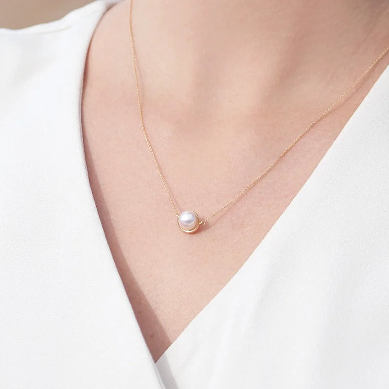 Akoya Pearl 18K Gold Half Enclosed Necklace