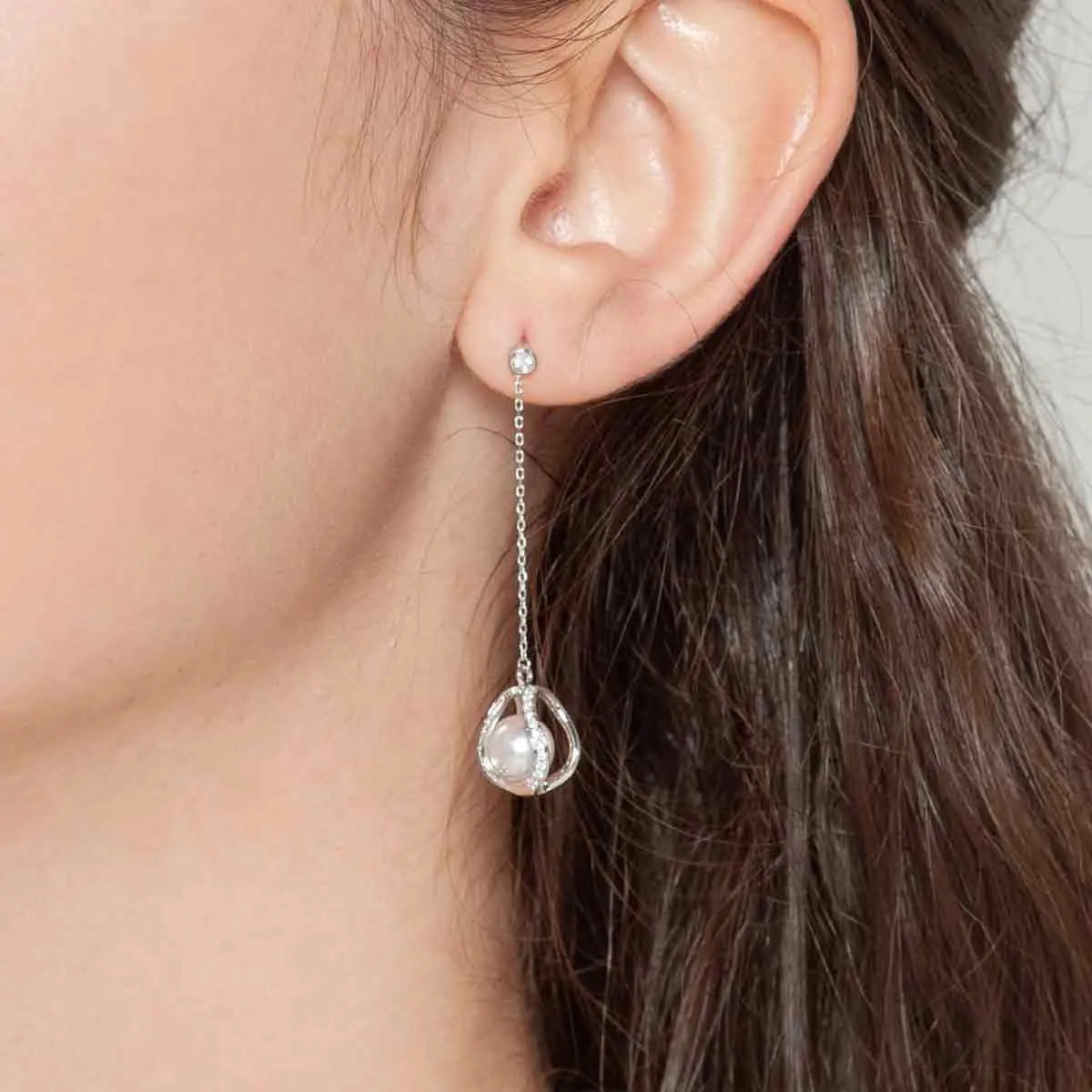 Akoya Pearl 18K White Gold Stand Out Designs Elegant Diamonds Hanging Earrings