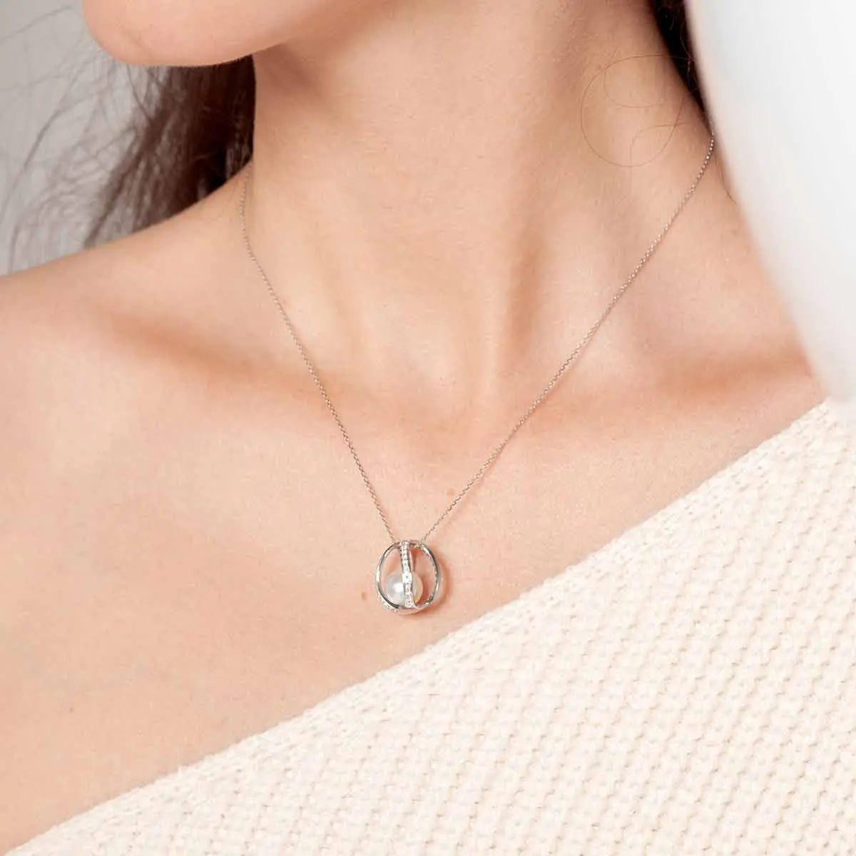 Akoya Pearl 18K White Gold Stand Out Designs Elegant Diamonds Necklace