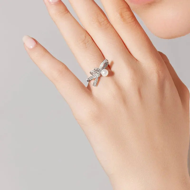 Akoya Pearl 18K White Gold Knot Diamond Ring