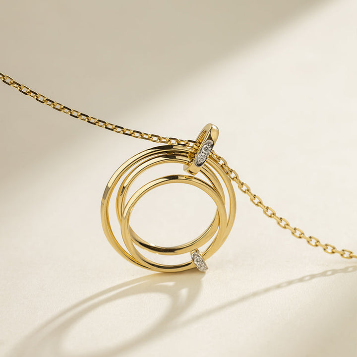 18K Gold Diamond Three-ring Intersecting Necklace