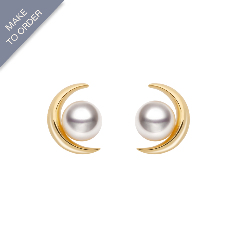 Akoya Pearl 18K Gold Refined Design Earrings