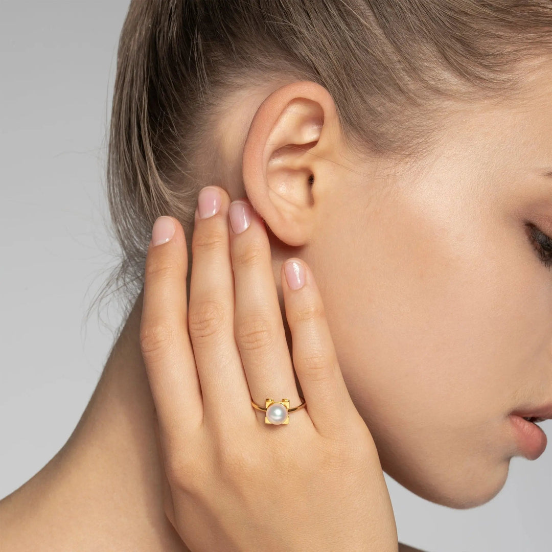 H Collection Akoya Saltwater Pearl 18K Gold Square Ring - HELAS Jewelry