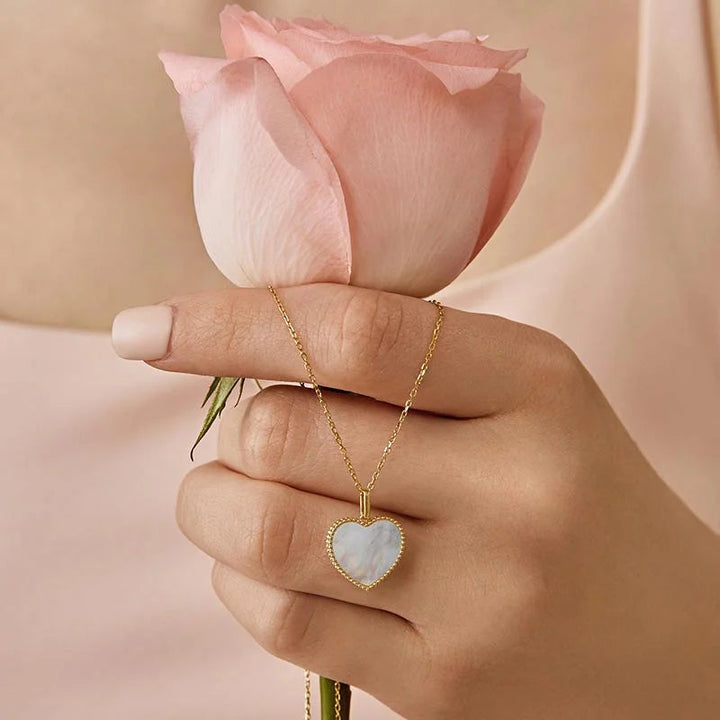 MY HEART COLLECTION Mother-of-Pearl 18K Gold Love Heart Necklace MY HEART COLLECTION Mother-of-Pearl 18K Gold Love Heart Necklace MY HEART COLLECTION