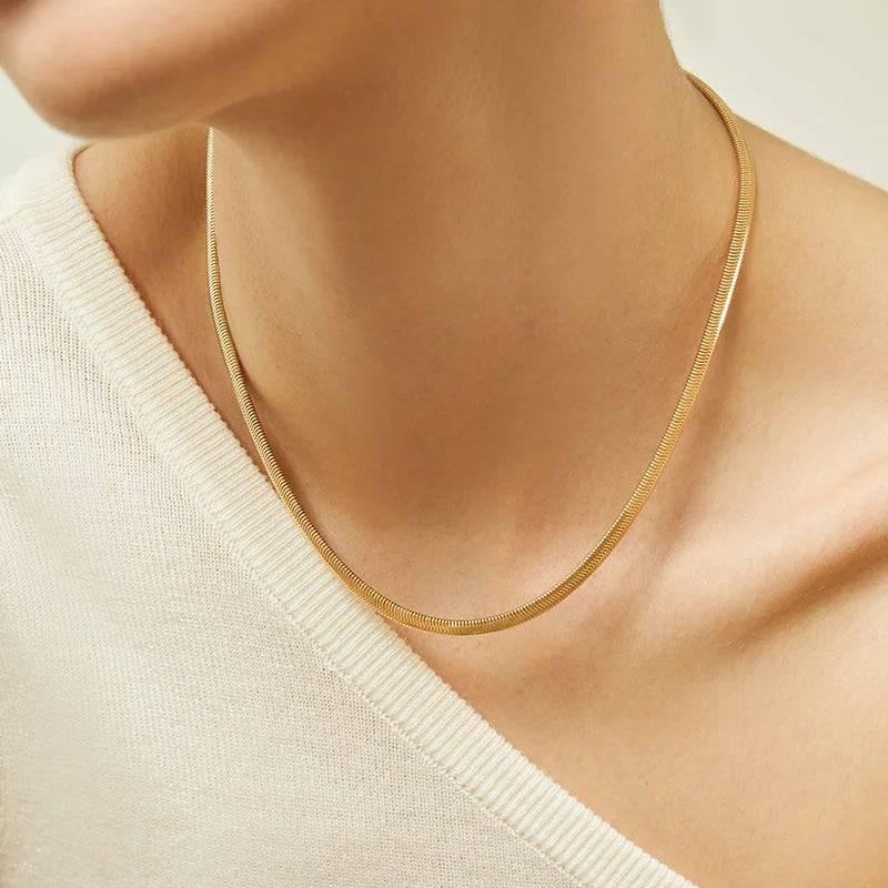 18K Gold Flat Herringbone Chain Necklace - HELAS Jewelry