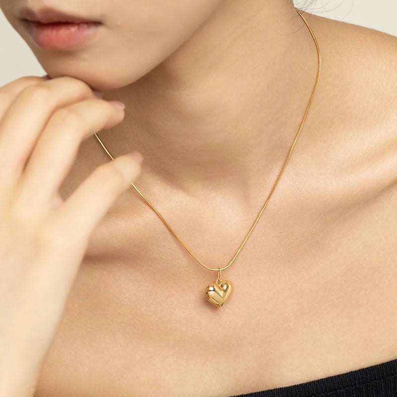 NAPLES COLLECTION 18K Gold Heart Pendant Necklace NAPLES COLLECTION 18K Gold Heart Pendant Necklace NAPLES COLLECTION