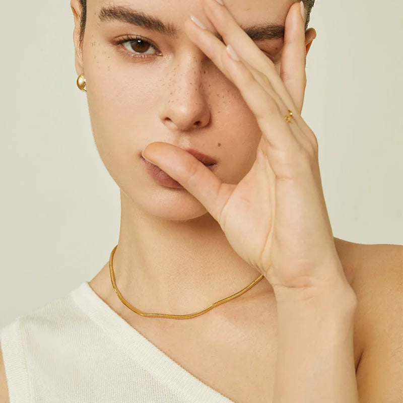 18K Gold Necklace Round Herringbone Chain