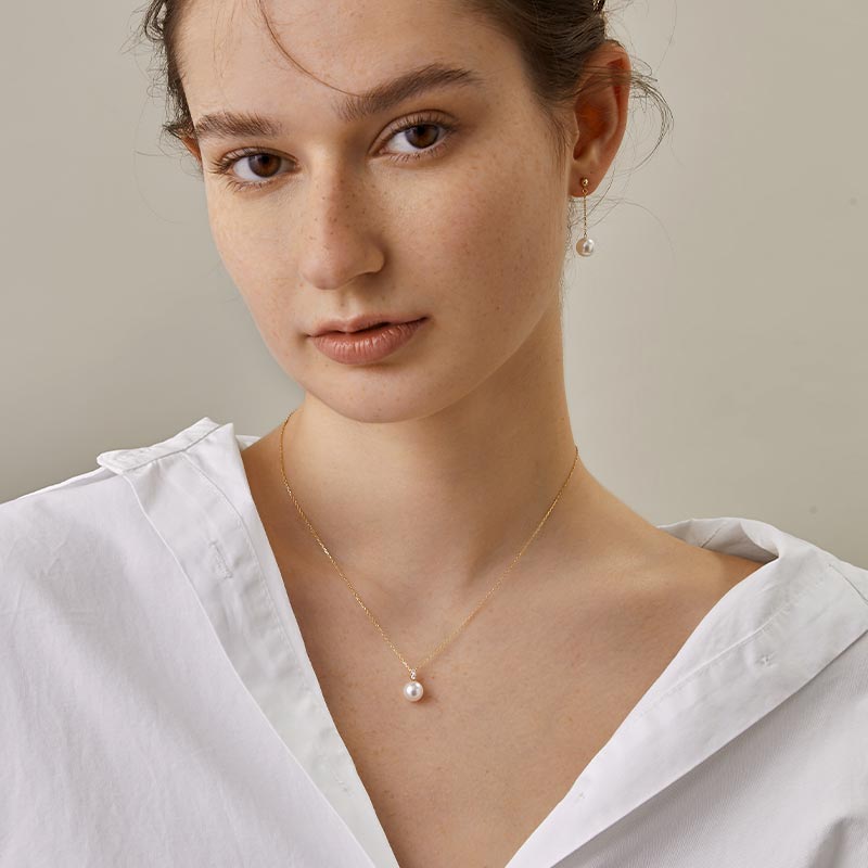 Akoya Pearl 18K Yellow Gold Twin Diamond Pendant Necklace