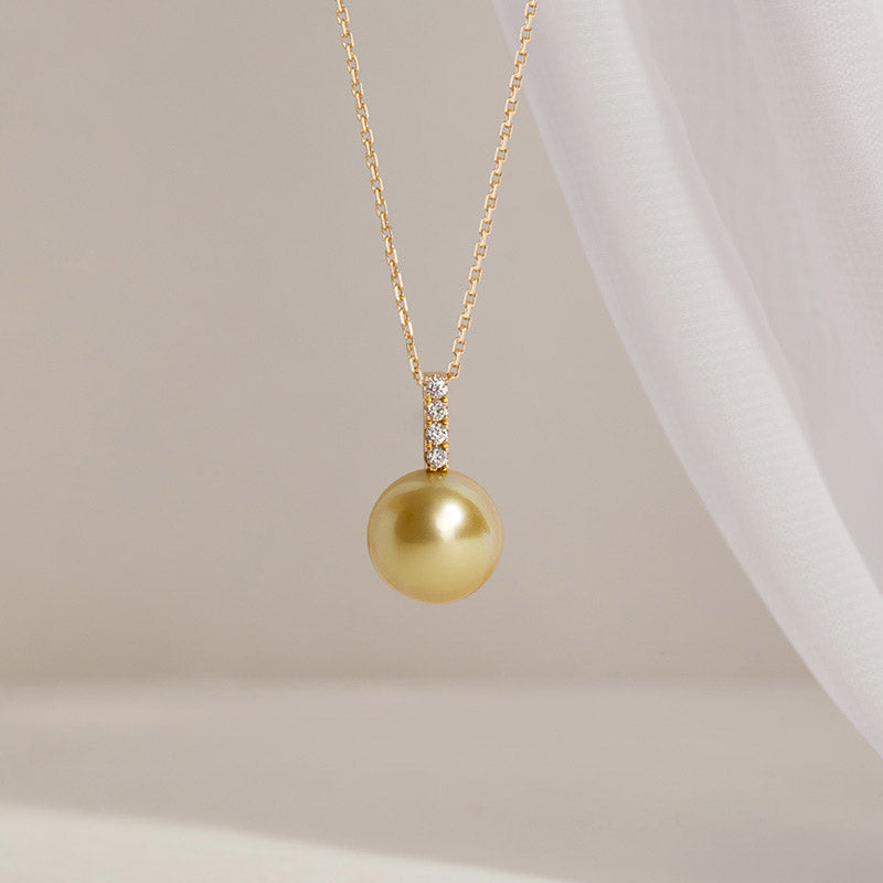South Sea Golden Pearl 18K Gold 4 Distinct Diamonds Necklace