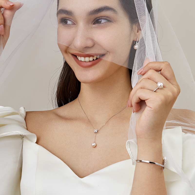 Akoya Pearl necklace Pearl Jewelry 18K White Gold Pendant Diamonds