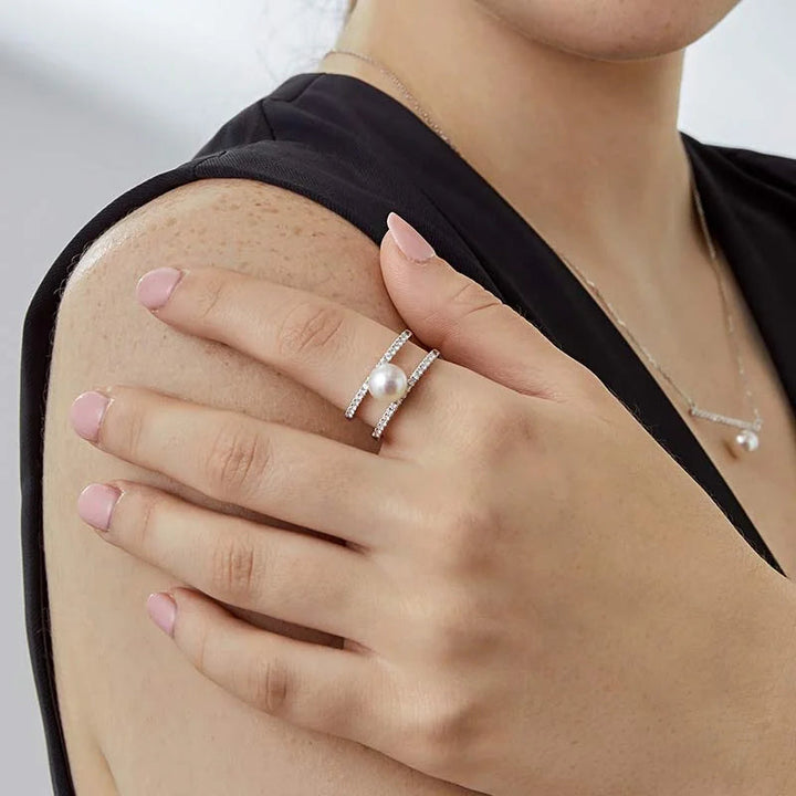 REFLECT COLLECTION Akoya Pearl White 18K Gold Double Band Diamonds Ring REFLECT COLLECTION Akoya Pearl White 18K Gold Double Band Diamonds Ring REFLECT COLLECTION