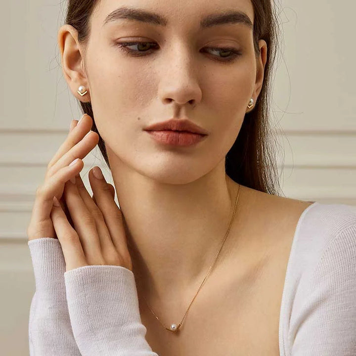 REFLECT COLLECTION Akoya Saltwater Pearl 18K Yellow Gold Diamond V-shape Necklace REFLECT COLLECTION Akoya Saltwater Pearl 18K Yellow Gold Diamond V-shape Necklace REFLECT COLLECTION