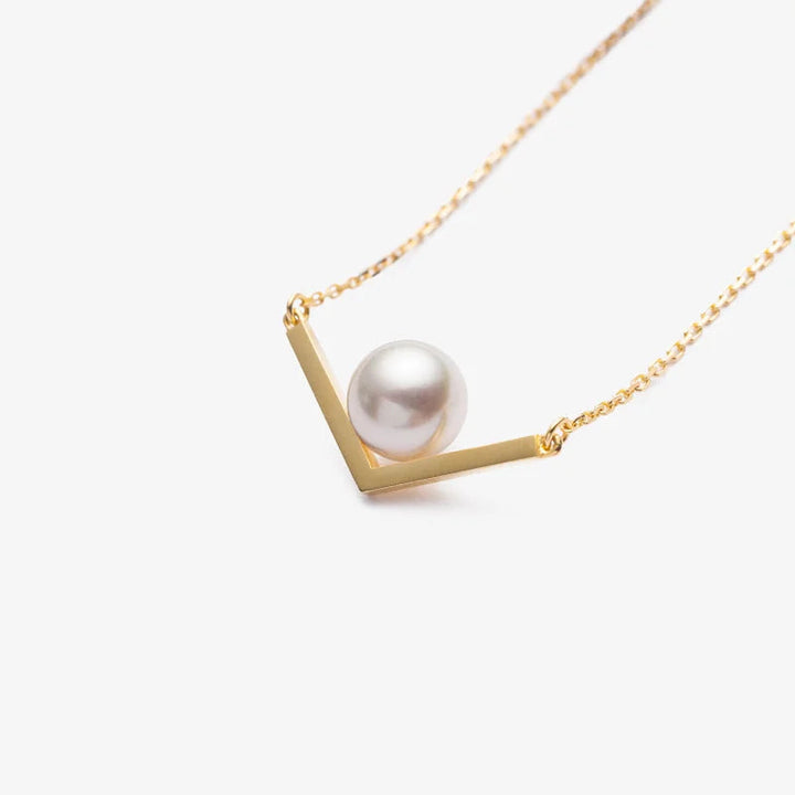REFLECT COLLECTION Akoya Saltwater Pearl 18K Yellow Gold Diamond V-shape Necklace REFLECT COLLECTION Akoya Saltwater Pearl 18K Yellow Gold Diamond V-shape Necklace REFLECT COLLECTION