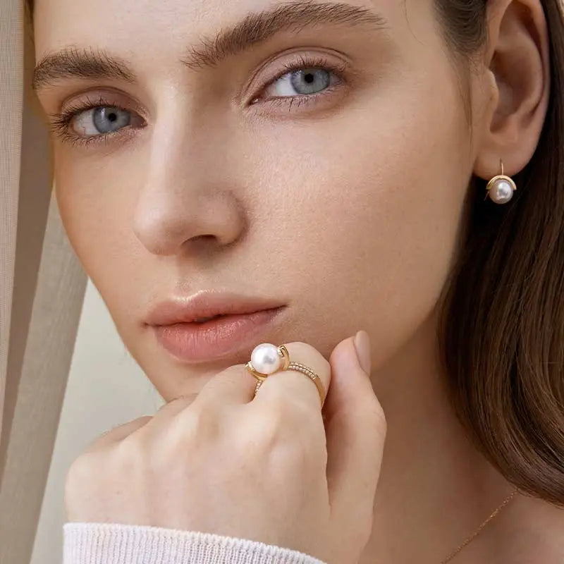 Akoya Pearl 18K Gold Single Band Design Elegant Diamonds Ring