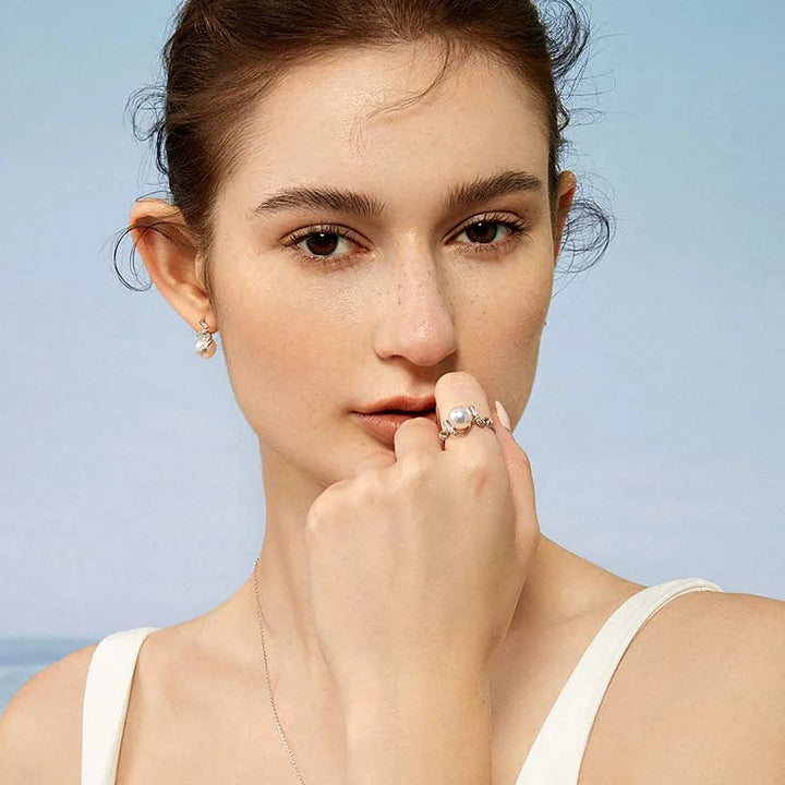 WAVES COLLECTION Akoya Pearl 18K White Gold Diamonds Ring WAVES COLLECTION Akoya Pearl 18K White Gold Diamonds Ring THE WAVES COLLECTION