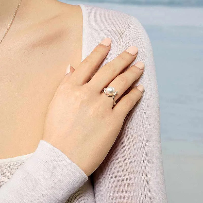 WAVES COLLECTION Akoya Pearl 18K White Gold Elegant Diamonds Ring WAVES COLLECTION Akoya Pearl 18K White Gold Elegant Diamonds Ring THE WAVES COLLECTION