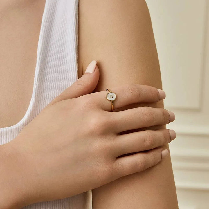 WISHING COIN COLLECTION Mother-of-Pearl 18K Gold Diamond Ring WISHING COIN COLLECTION Mother-of-Pearl 18K Gold Diamond Ring WISHING COIN COLLECTION