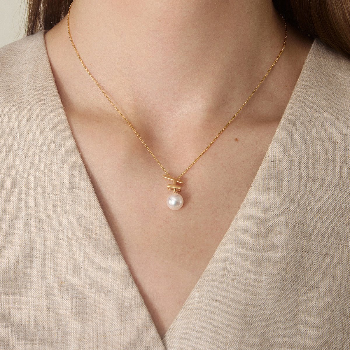 Akoya Pearl 18K Gold Fashion Flying Pendant Necklace - HELAS Jewelry