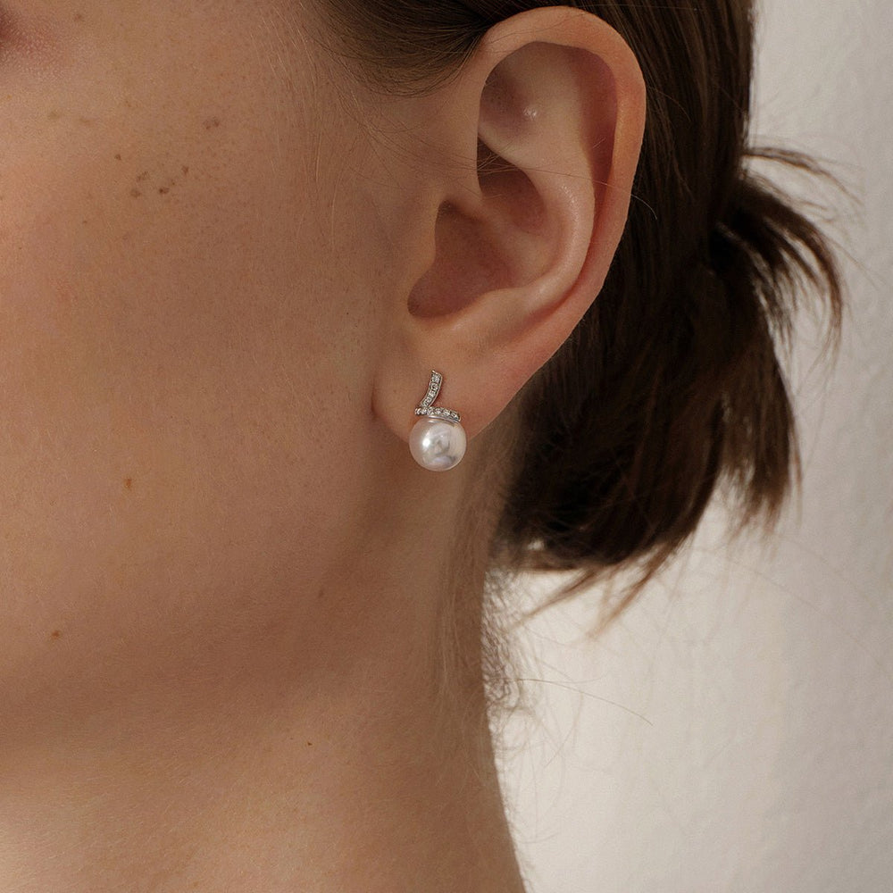 Akoya Pearl 18K White Gold Classic Wave Stud Diamonds Earrings - HELAS Jewelry